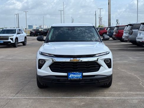 New 2026 Chevrolet TrailBlazer LS w/ LS Convenience Package FWD image 2