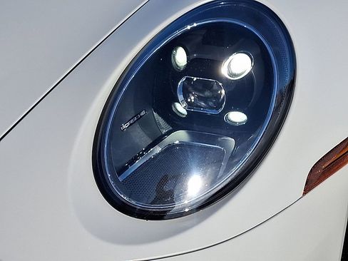 Used 2024 Porsche 911 Carrera 4 image 11