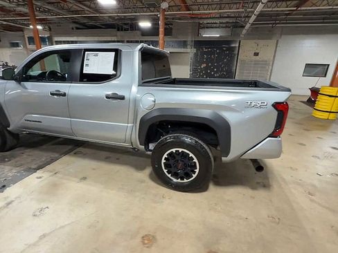 Used 2024 Toyota Tacoma TRD Off-Road image 6