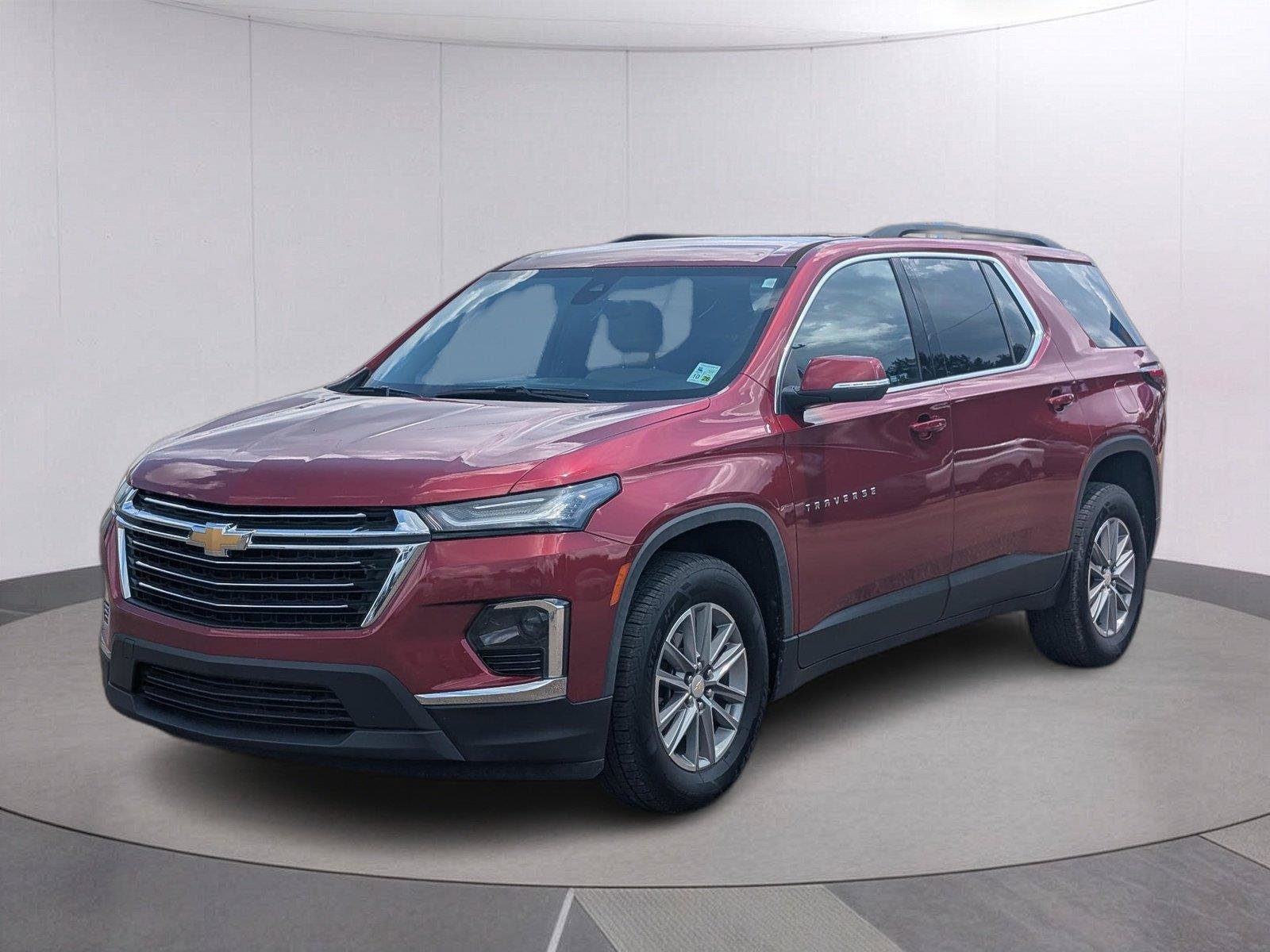 Used 2023 Chevrolet Traverse LT FWD image 1