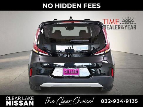 Used 2024 Kia Soul EX w/ Option Group 015 FWD image 6