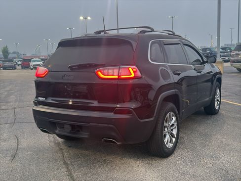 Used 2019 Jeep Cherokee Latitude Plus w/ Cold Weather Group AWD/4WD image 5