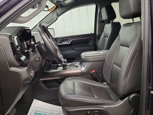 Used 2022 Chevrolet Silverado 1500 LTZ w/ Z71 Off-Road Package image 3