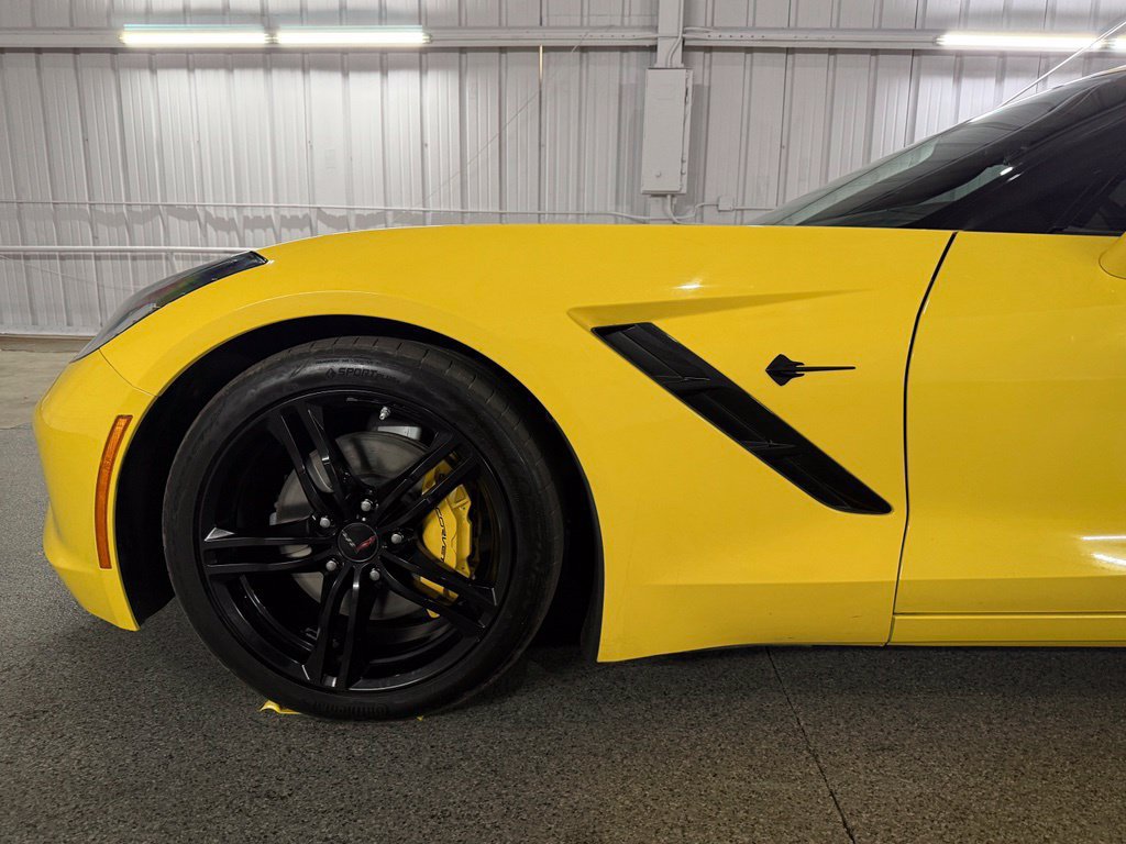 Used 2017 Chevrolet Corvette Stingray Coupe w/ Carbon Flash Badge Package RWD image 12