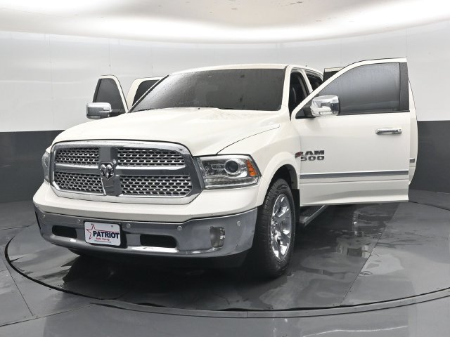 Used 2018 RAM 1500 Laramie w/ Convenience Group AWD/4WD image 61