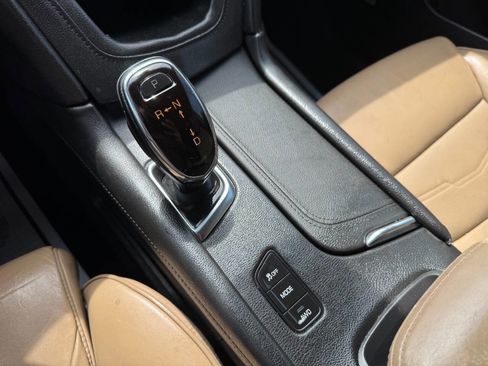 Used 2017 Cadillac XT5 Platinum image 47