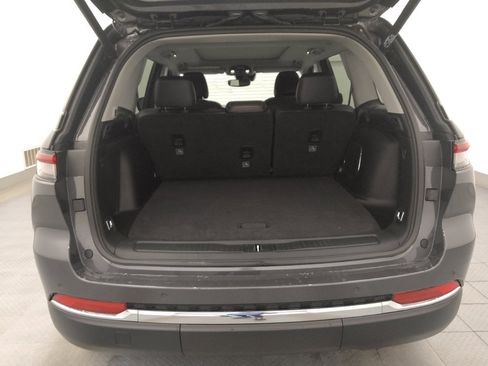 Used 2022 Jeep Grand Cherokee Limited 4xe image 29