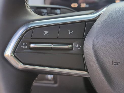 New 2025 Chevrolet Equinox EV LT image 21