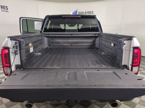 Used 2024 Honda Ridgeline Black Edition image 26