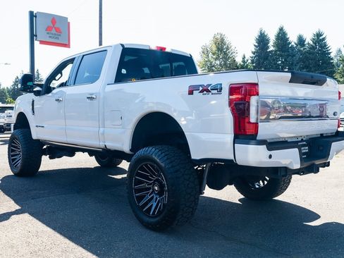 Used 2017 Ford F250 Platinum w/ Platinum Ultimate Package image 4