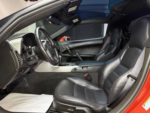 Used 2005 Chevrolet Corvette Coupe w/ Preferred Equipment Group RWD image 23
