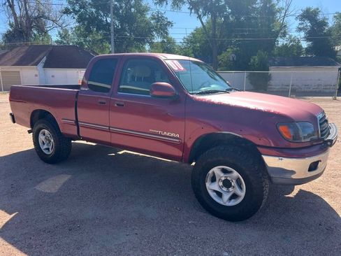 Used 2000 Toyota Tundra Limited AWD/4WD image 1