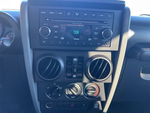Used 2008 Jeep Wrangler X image 17
