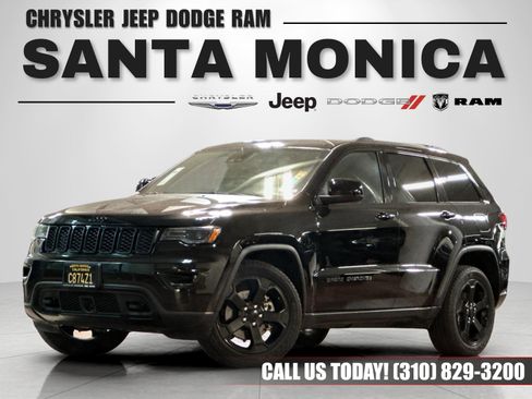 Certified 2021 Jeep Grand Cherokee Freedom Edition image 1