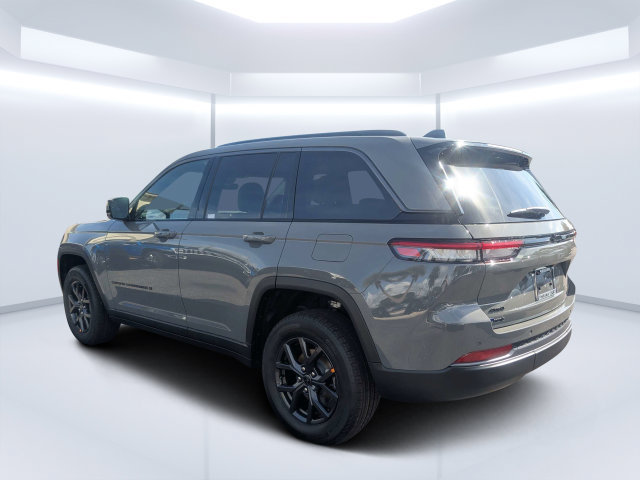 New 2027 Jeep Grand Cherokee Altitude AWD/4WD image 5
