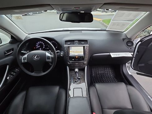 Used 2014 Lexus IS 250C image 21