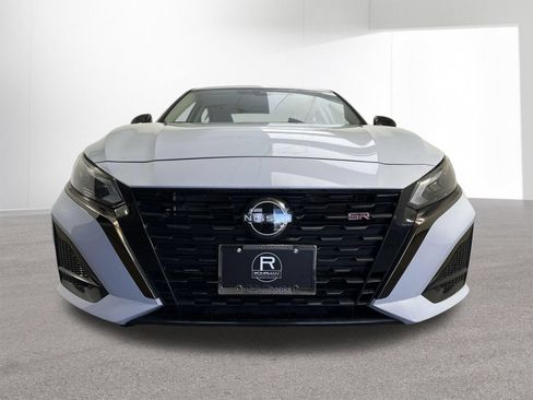 Used 2023 Nissan Altima 2.5 SR w/ SR Premium Package AWD/4WD image 27