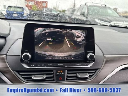 Used 2023 Nissan Altima 2.5 SV FWD image 23