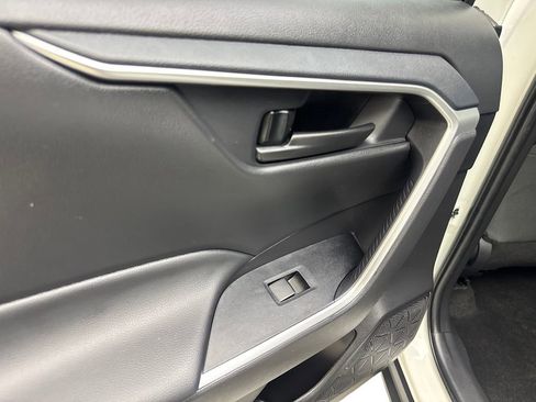 Used 2025 Toyota RAV4 LE FWD image 39