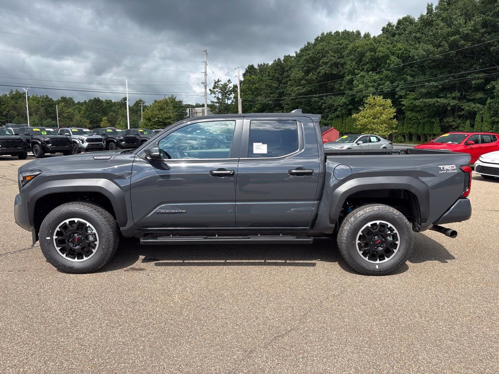 Used 2026 Toyota Tacoma TRD Off-Road w/ TRD Off Road Upgrade Package AWD/4WD image 3