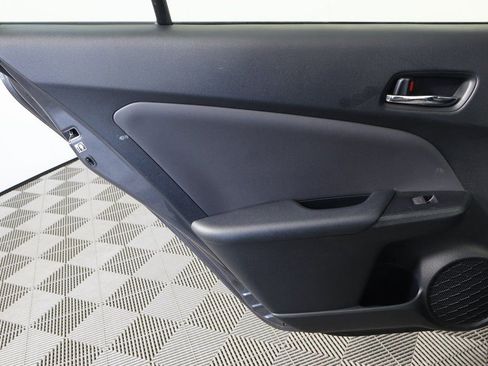 Used 2019 Toyota Prius XLE image 12