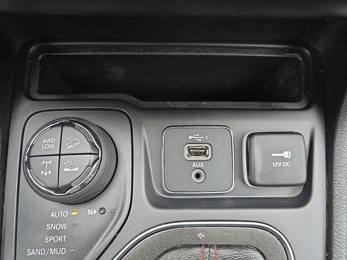 Used 2021 Jeep Cherokee Trailhawk w/ Sun, Sound & Nav Group image 22