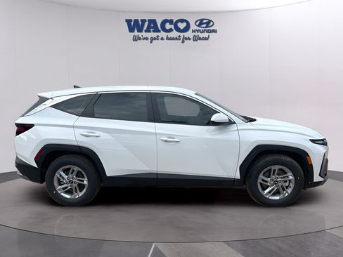 Used 2026 Hyundai Tucson SE FWD image 8