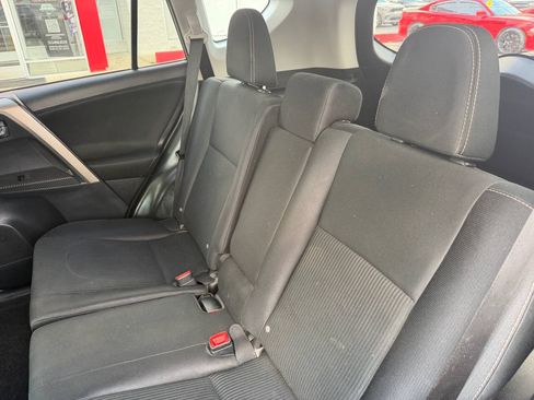 Used 2014 Toyota RAV4 XLE AWD/4WD image 20