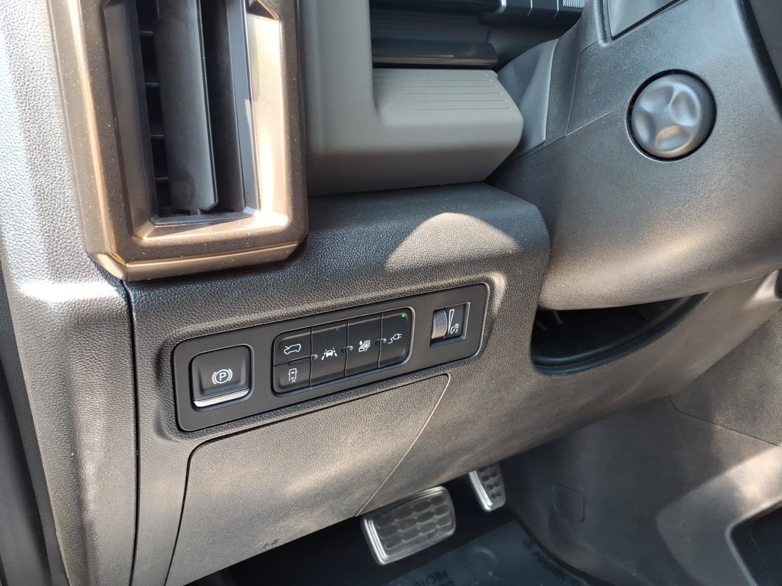 Used 2024 GMC Hummer EV 3X w/ LPO, Illumination Package AWD/4WD image 27