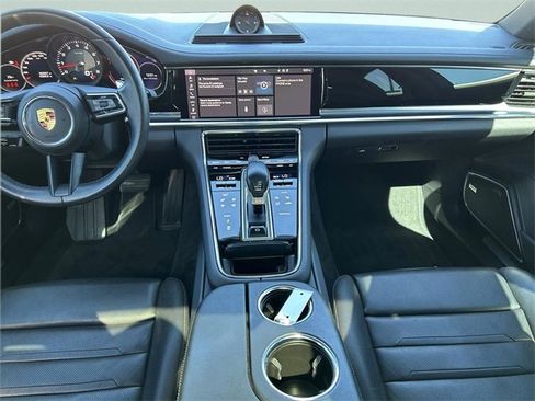 Used 2021 Porsche Panamera image 4