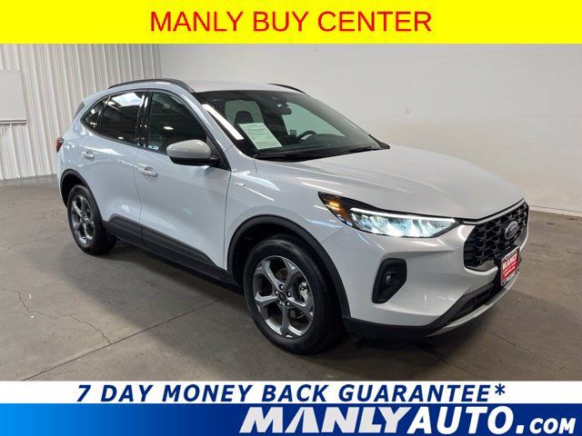 Used 2025 Ford Escape ST-Line Select AWD/4WD image 1