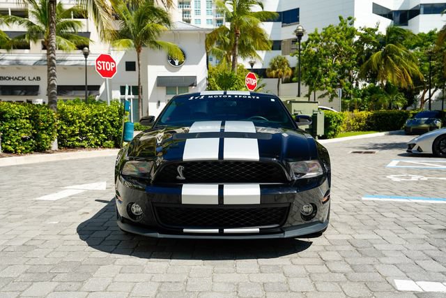 Used 2010 Ford Mustang Shelby GT500 RWD image 4