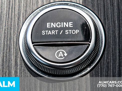 Used 2025 Mercedes-Benz C 300 Sedan image 40