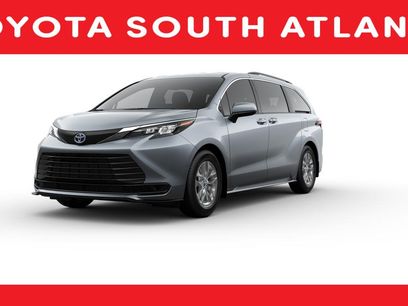 New 2025 Toyota Sienna LE