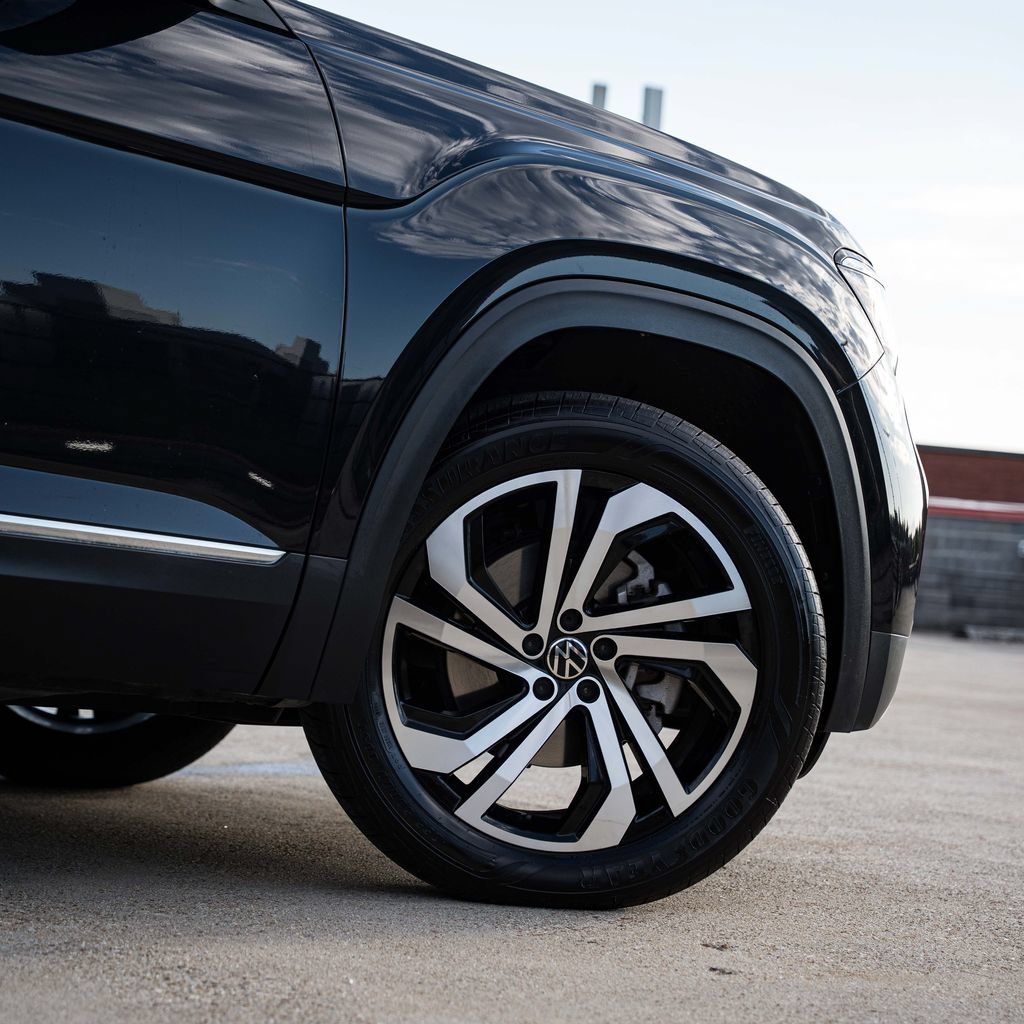 Certified 2023 Volkswagen Atlas SEL AWD/4WD image 7