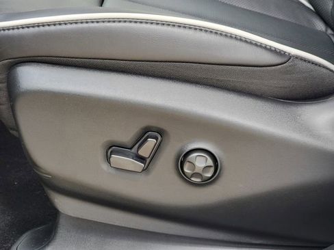 New 2026 Chrysler Pacifica Limited w/ S Appearance Package image 16