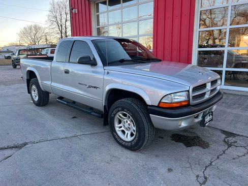 Used 2001 Dodge Dakota 4x4 Club Cab image 2