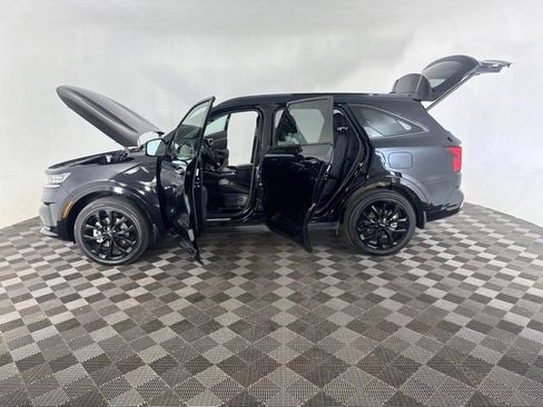 Certified 2023 Kia Sorento SX AWD/4WD image 11