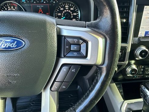 Used 2020 Ford F150 Lariat w/ Equipment Group 502A Luxury AWD/4WD image 13