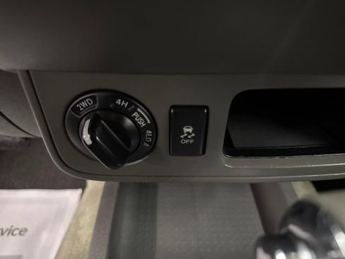 Used 2016 Nissan Frontier SV AWD/4WD image 17