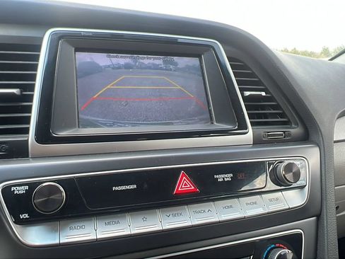 Used 2019 Hyundai Sonata SE FWD image 12
