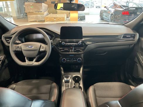 Used 2025 Ford Escape ST-Line image 21