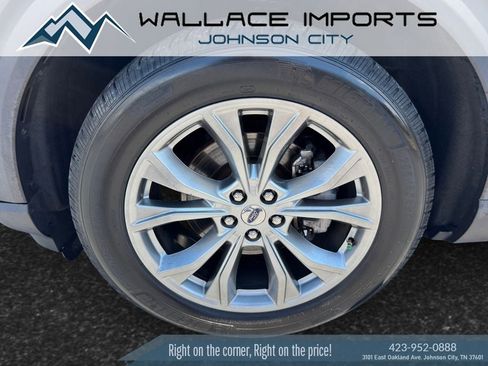 Used 2020 Ford Explorer XLT w/ Equipment Group 202A AWD/4WD image 9