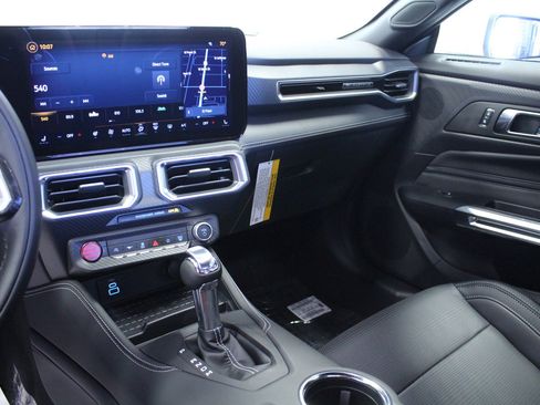 Used 2024 Ford Mustang GT Premium image 17