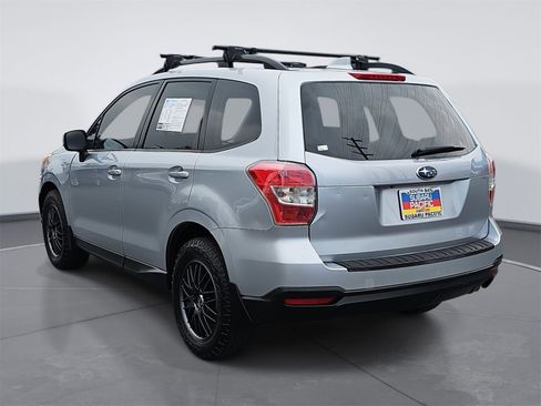 Used 2016 Subaru Forester 2.5i Premium image 5