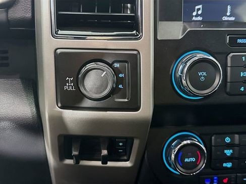 Used 2019 Ford F250 Lariat w/ Lariat Value Package image 18