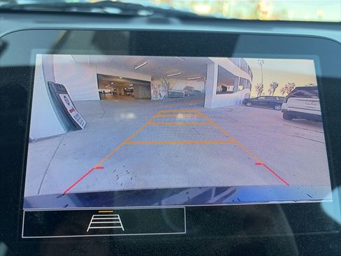 Used 2023 Chevrolet Malibu LT image 9