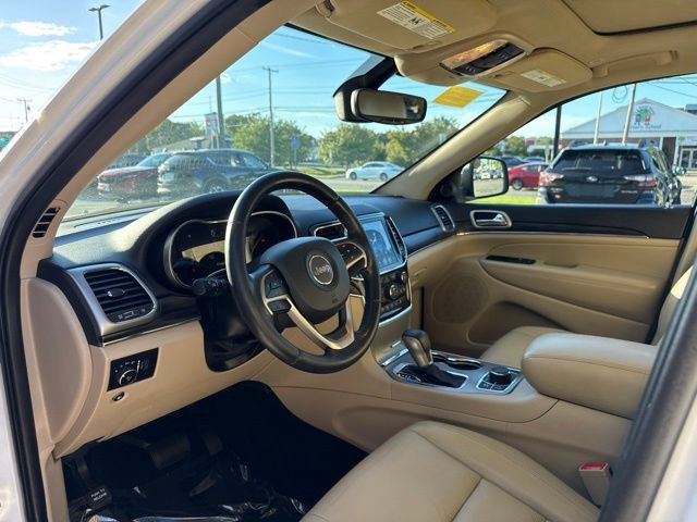 Used 2019 Jeep Grand Cherokee Limited AWD/4WD image 12