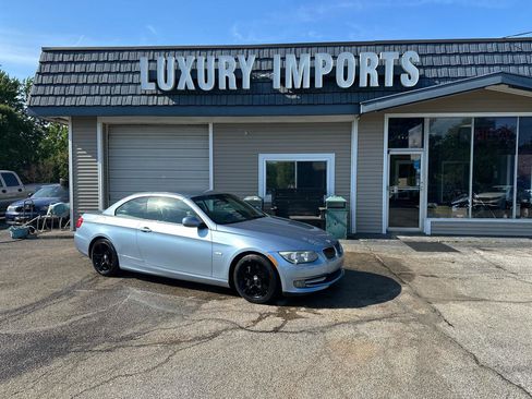 Used 2013 BMW 335i Convertible w/ Premium Pkg RWD image 10