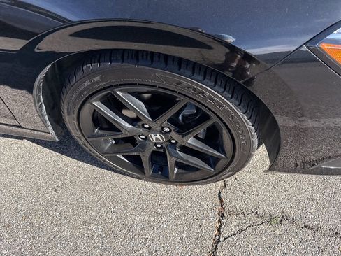 Used 2024 Honda Civic Sport image 12